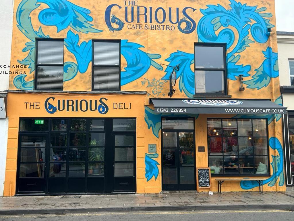 The Curious Apartment, Cheltenham Exteriör bild